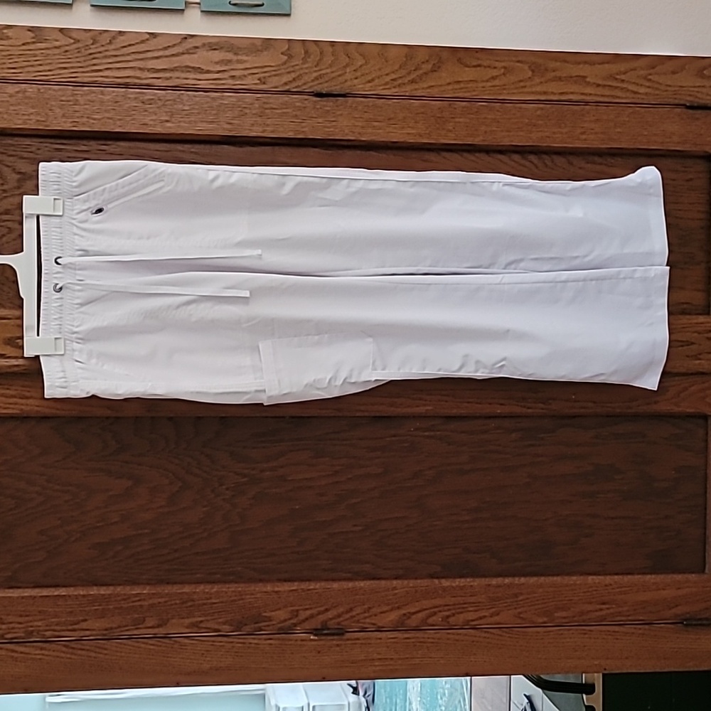 Size small white nursing uniform pants healing hands